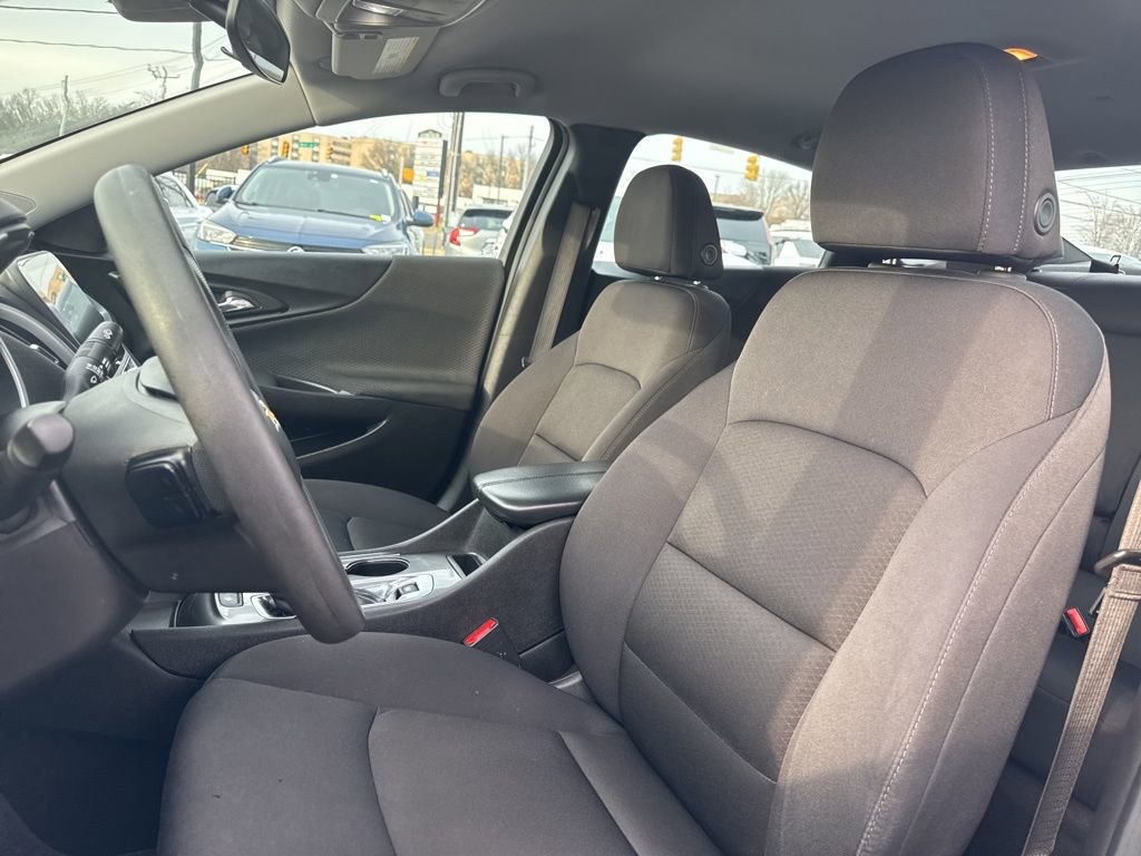 Used 2023 Chevrolet Malibu LT image 15