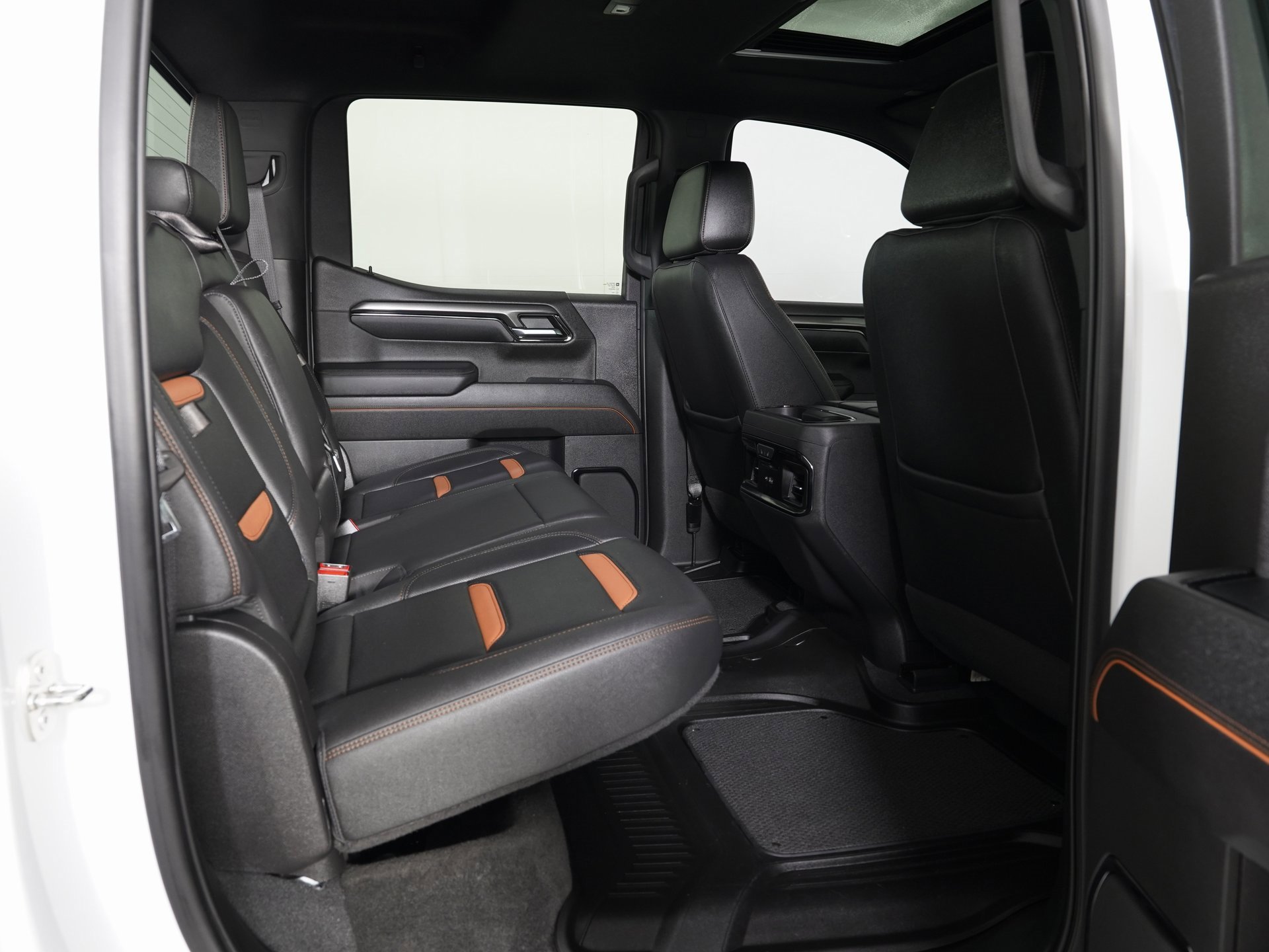 Used 2023 GMC Sierra 1500 AT4 w/ AT4 Premium Package image 11