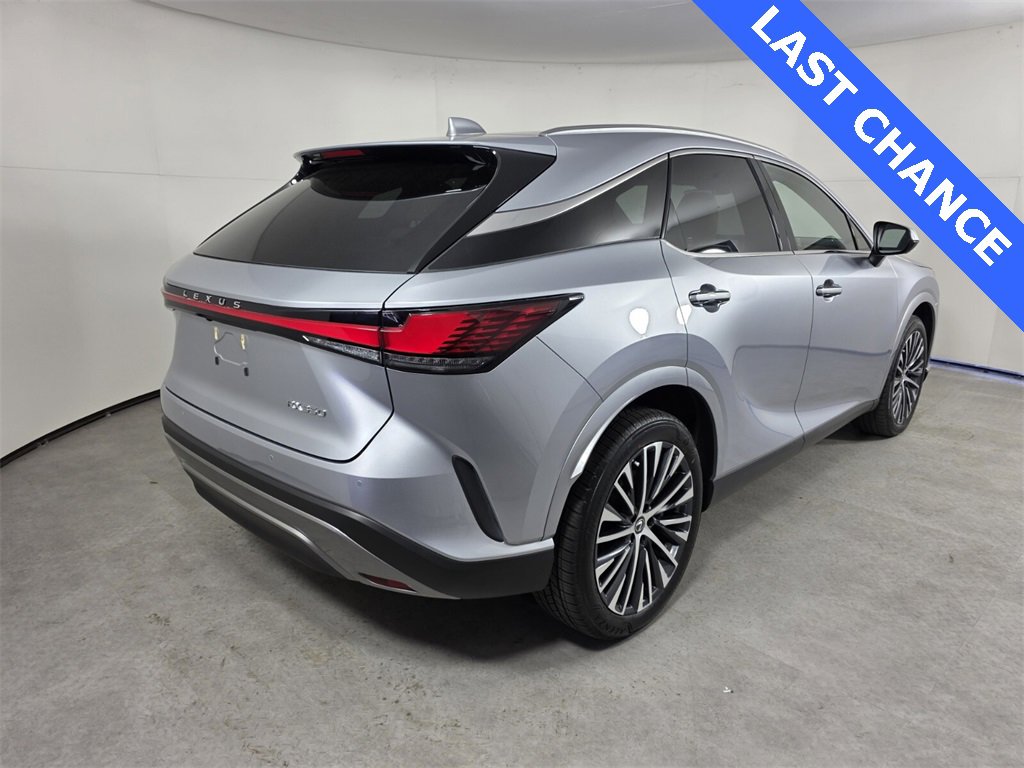 Used 2023 Lexus RX 350 Premium Plus w/ Cold Area Package image 4