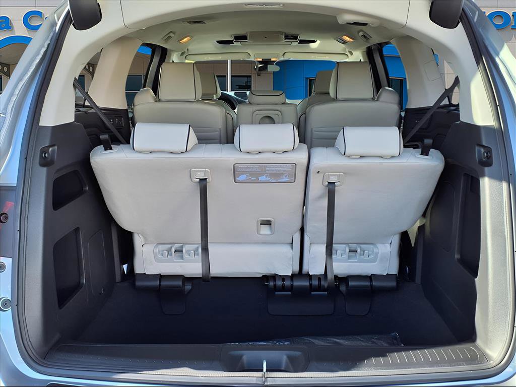 New 2026 Honda Odyssey Touring image 7