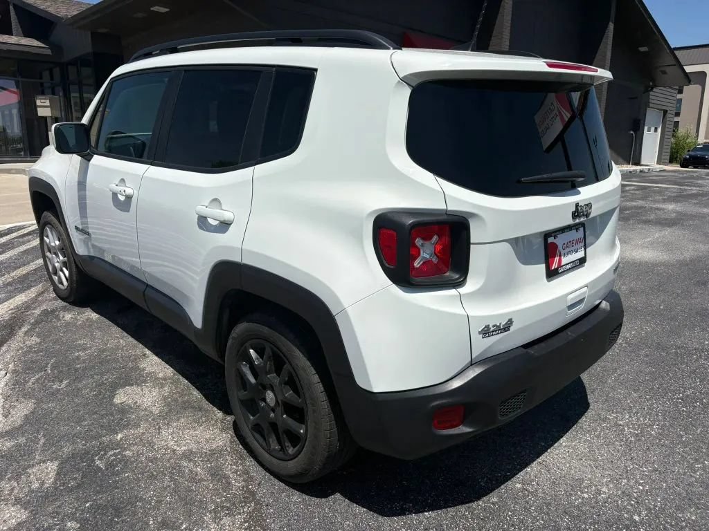 Used 2019 Jeep Renegade Latitude w/ Cold Weather Group AWD/4WD image 3
