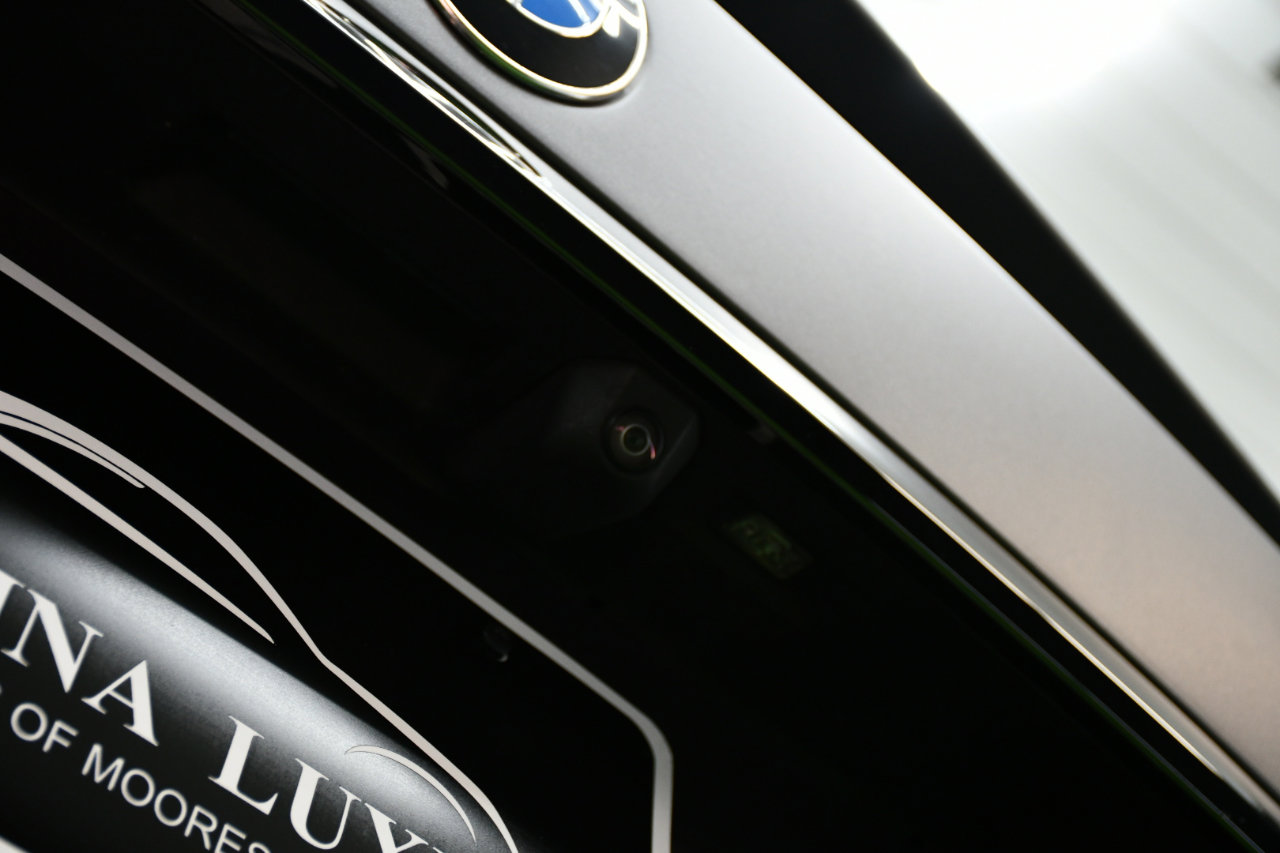 Used 2022 BMW X7 M50i w/ Executive Package image 11