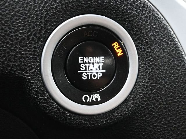 Used 2023 Chrysler 300 Touring image 28