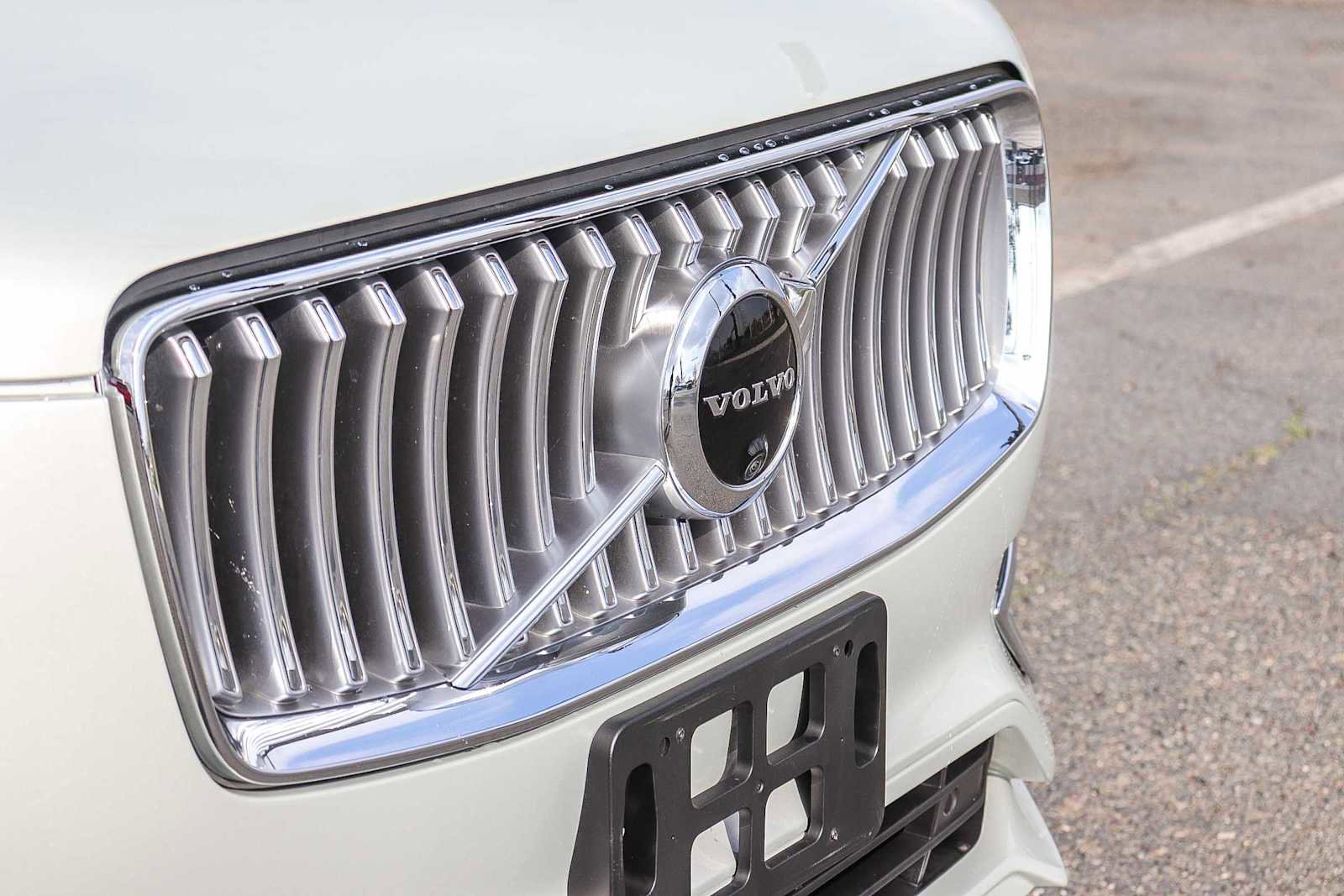 Used 2020 Volvo XC90 T8 Inscription w/ Protection Package Premier image 5