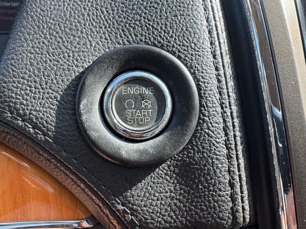 Used 2014 Lincoln MKX FWD w/ Equipment Group 102A image 25
