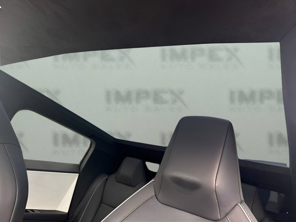 Used 2024 Tesla Cybertruck AWD Crew Cab image 11