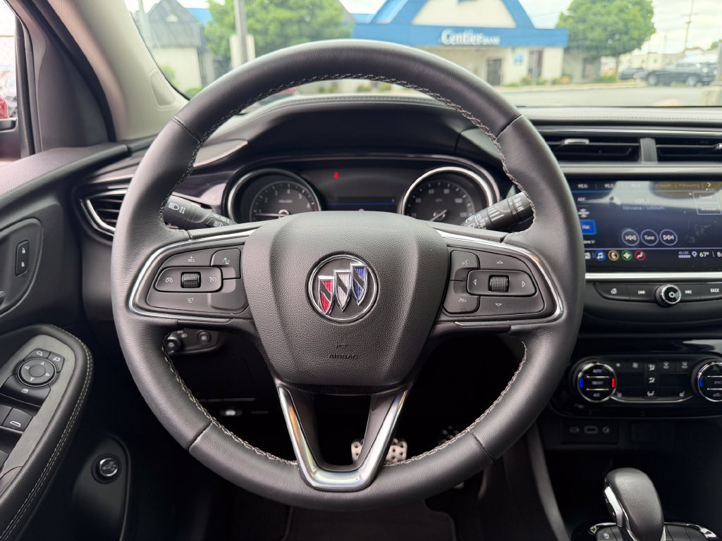 Used 2023 Buick Encore GX Select w/ Sport Touring Package FWD image 31