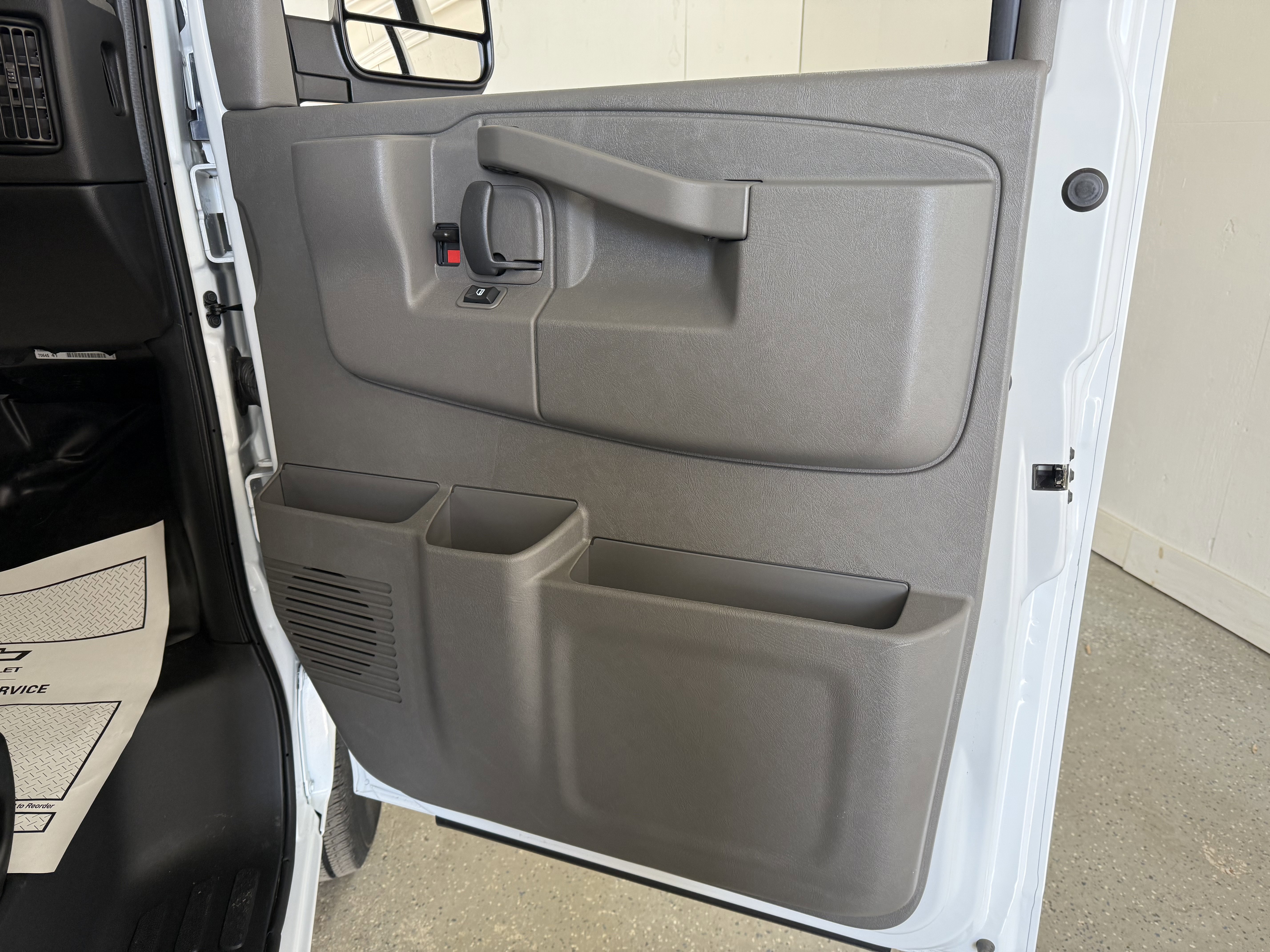 New 2025 Chevrolet Express 3500 w/ Driver Convenience Package image 30