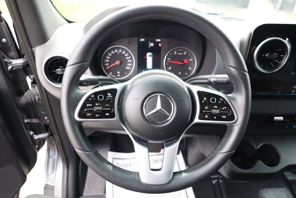 Used 2023 Mercedes-Benz Sprinter 2500 image 12