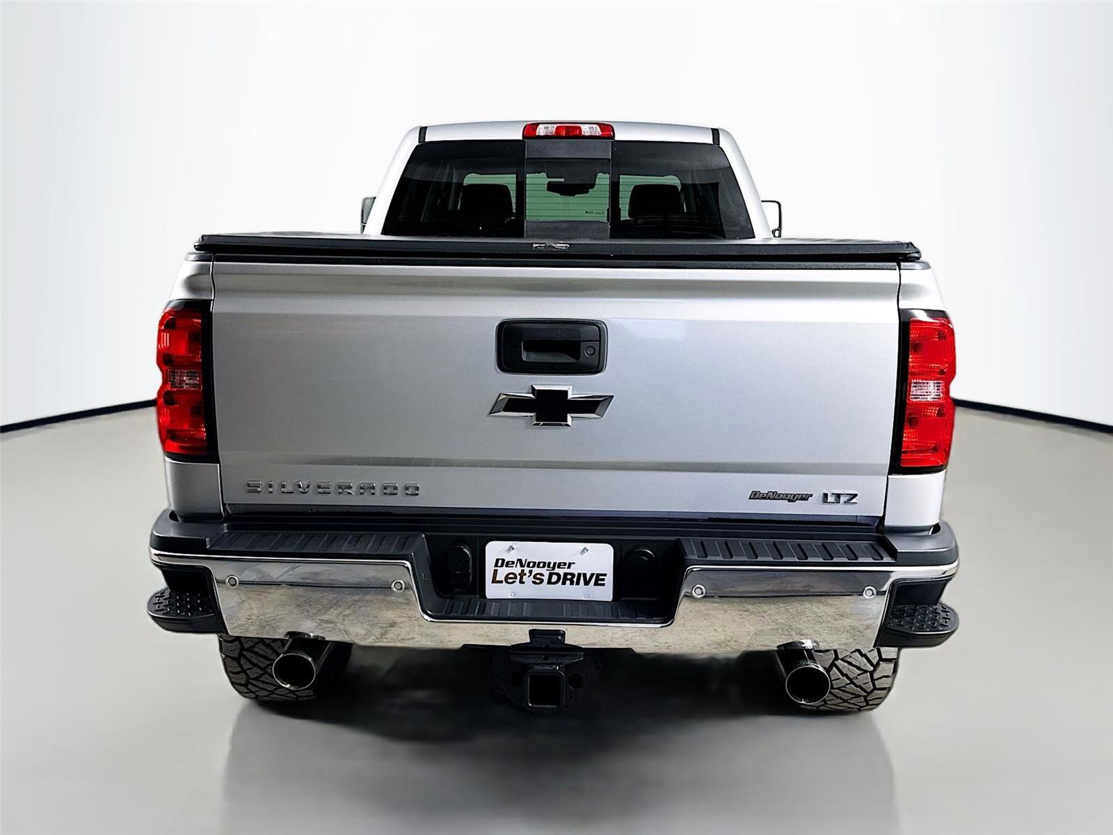 Used 2015 Chevrolet Silverado 2500 LTZ w/ LTZ Plus Package AWD/4WD image 8
