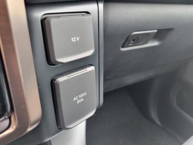 New 2025 Ford F150 Lightning Lariat image 30