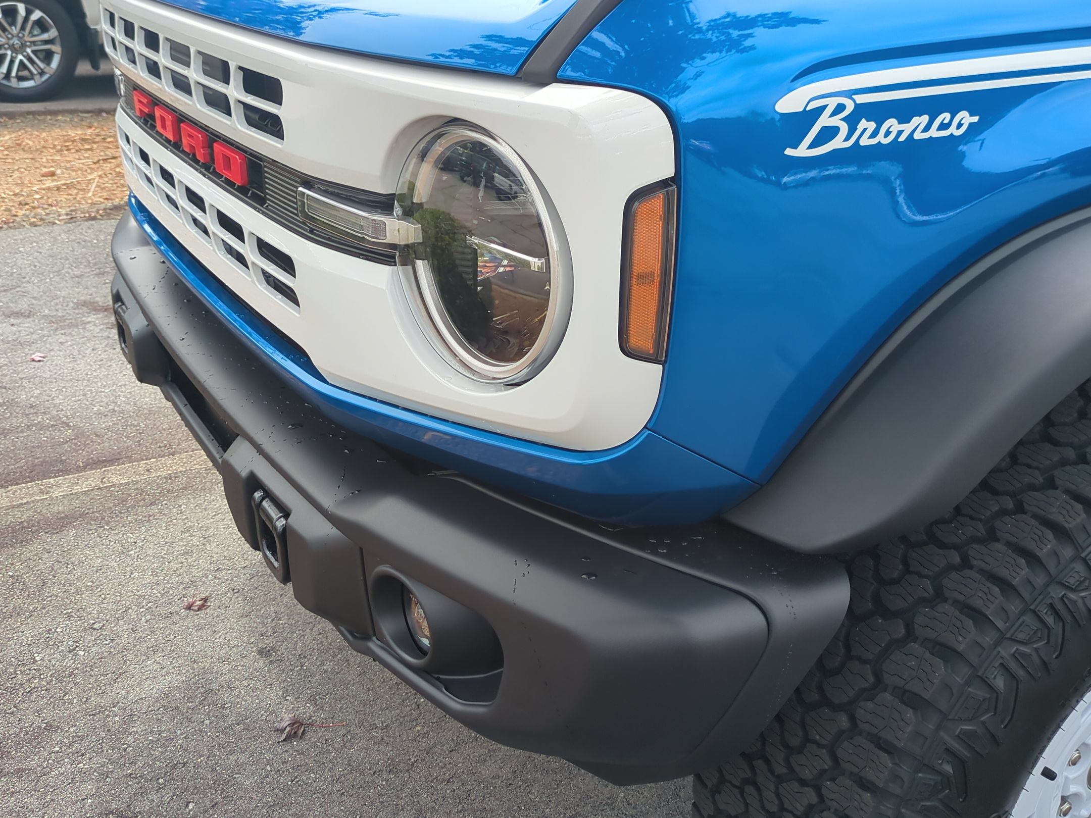 New 2026 Ford Bronco Heritage Edition AWD/4WD image 8