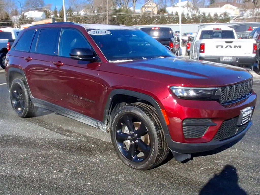 Certified 2024 Jeep Grand Cherokee Altitude image 2