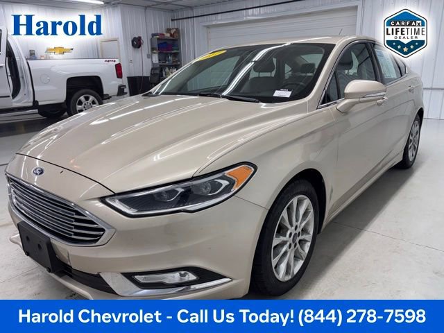 Used 2017 Ford Fusion SE w/ Fusion SE Technology Package FWD image 3