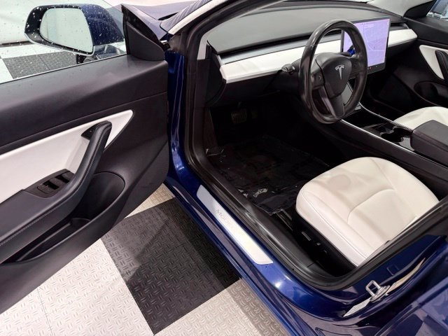 Used 2018 Tesla Model 3 Long Range AWD/4WD image 29