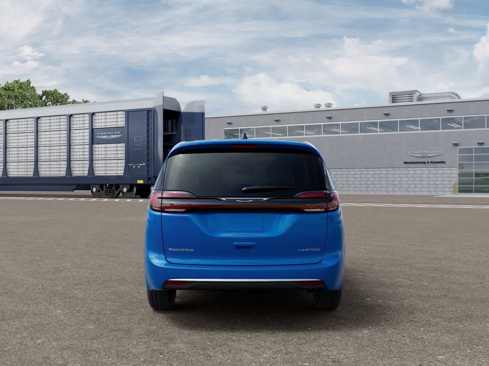 New 2027 Chrysler Pacifica Limited FWD image 7