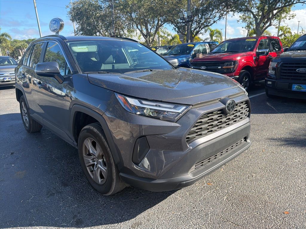 Used 2025 Toyota RAV4 XLE image 2