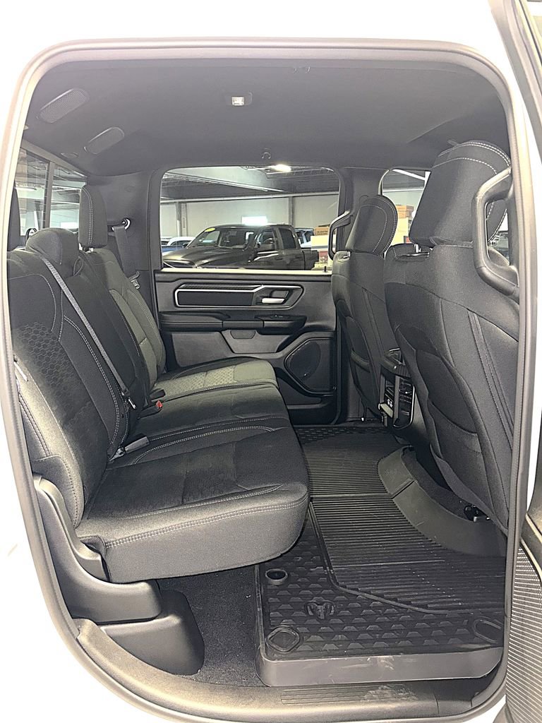 Used 2025 RAM 1500 Big Horn AWD/4WD image 36