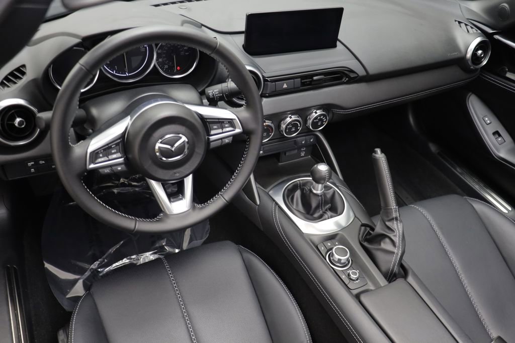Used 2025 MAZDA MX-5 Miata RF Grand Touring RWD image 6