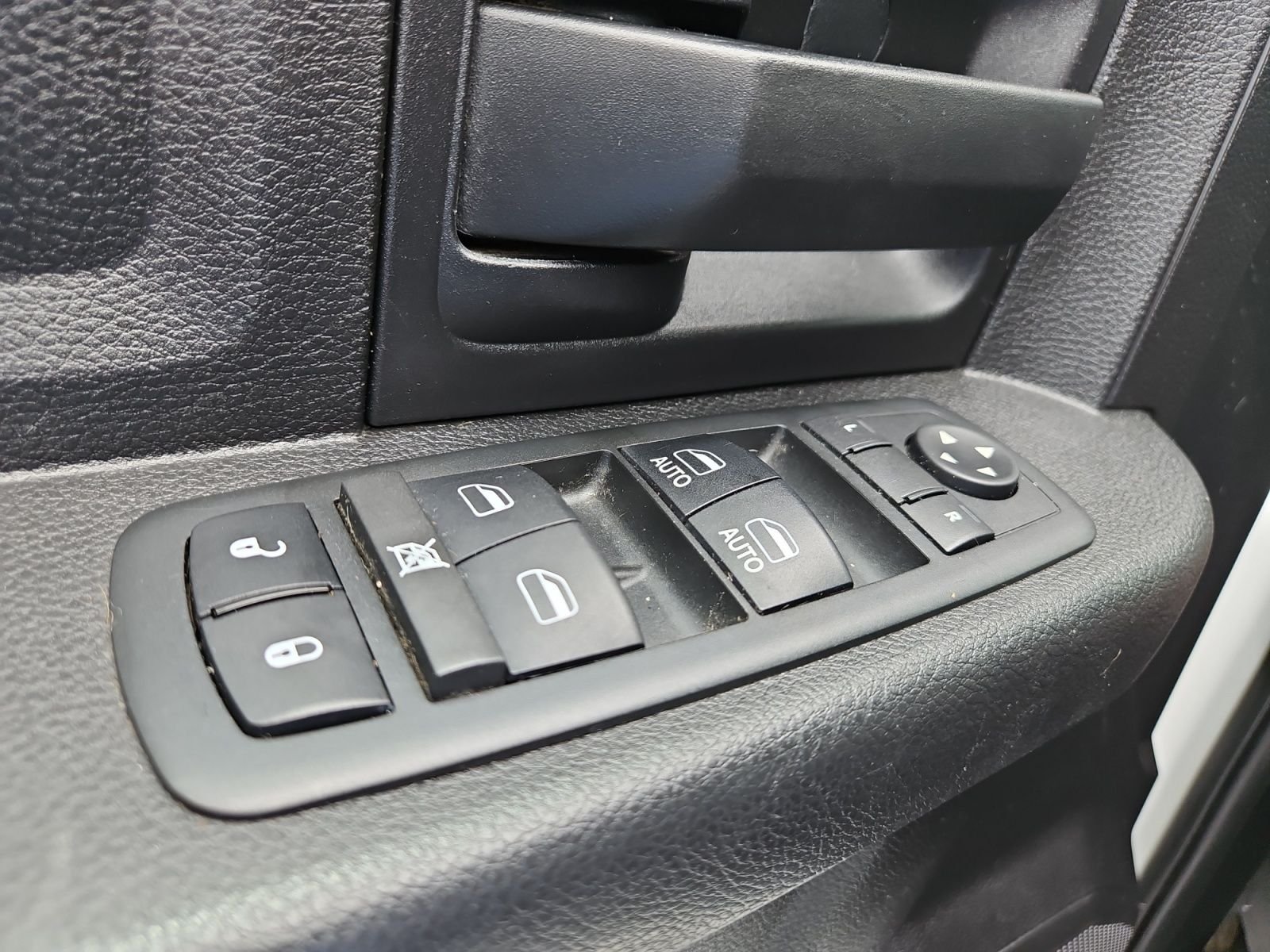 Used 2017 RAM 2500 Tradesman w/ Chrome Appearance Group AWD/4WD image 22