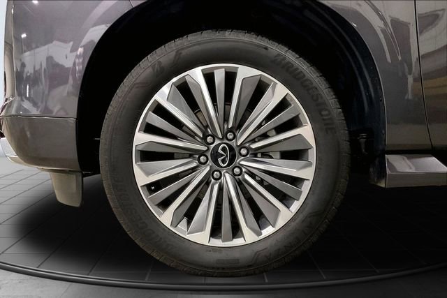 Used 2025 INFINITI QX80 Luxe image 11