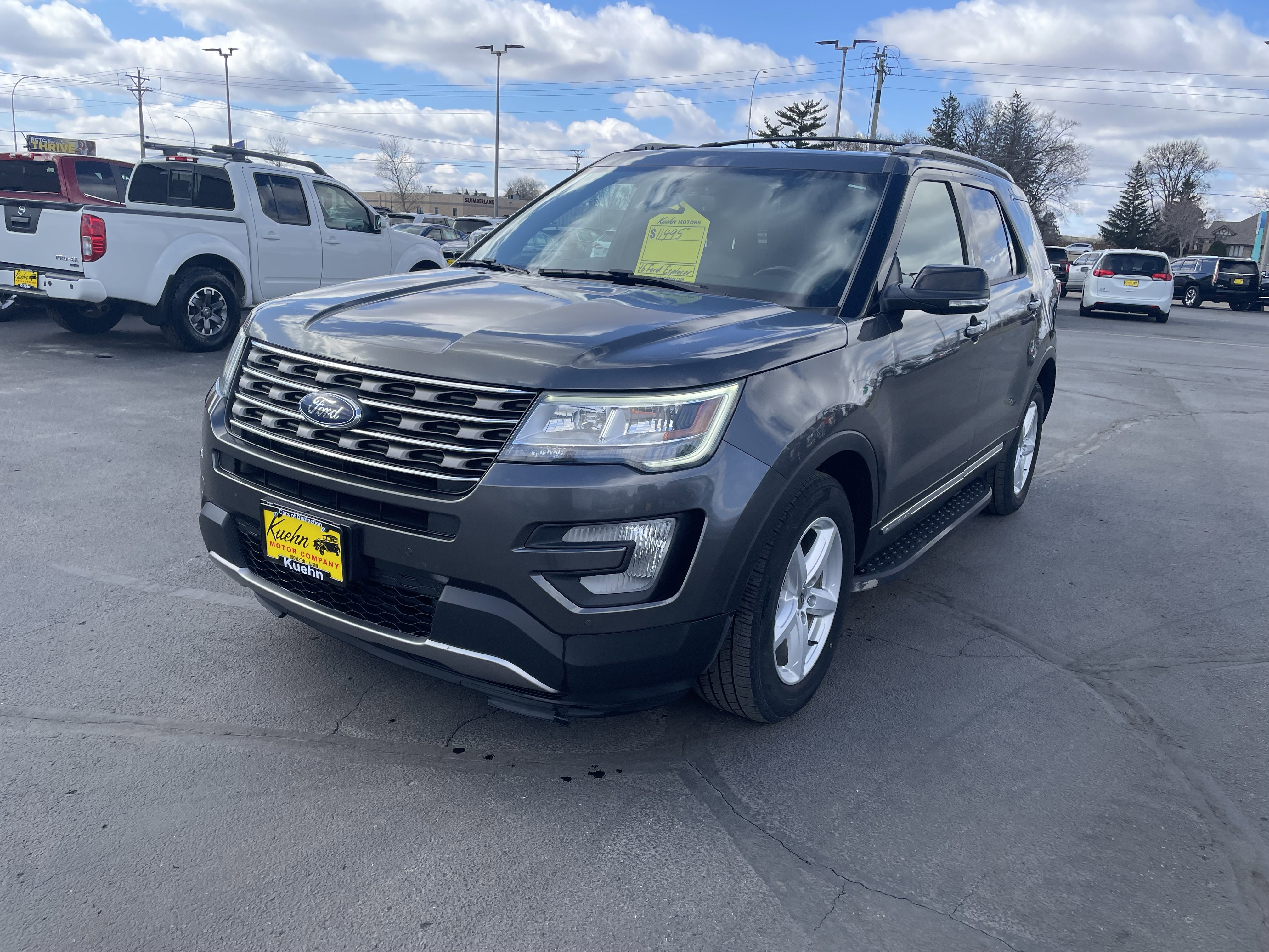 Used 2016 Ford Explorer XLT w/ Equipment Group 202A image 4
