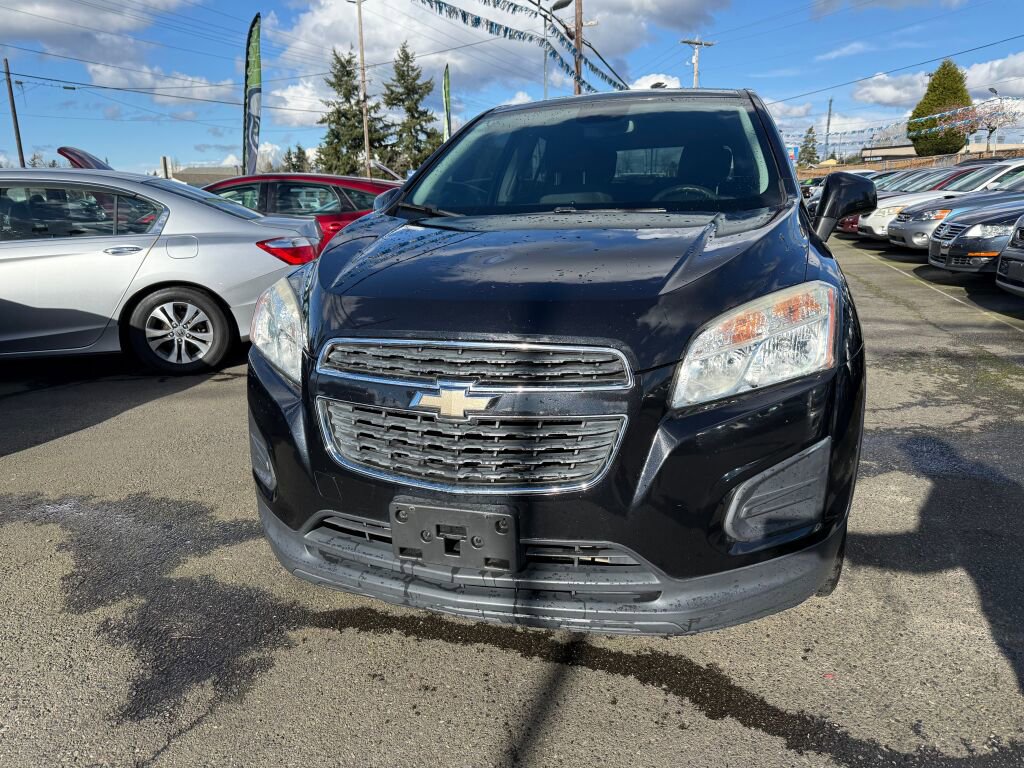 Used 2015 Chevrolet Trax LS FWD image 2