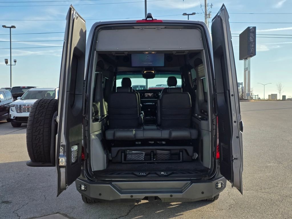 Used 2021 Mercedes-Benz Sprinter 2500 image 7