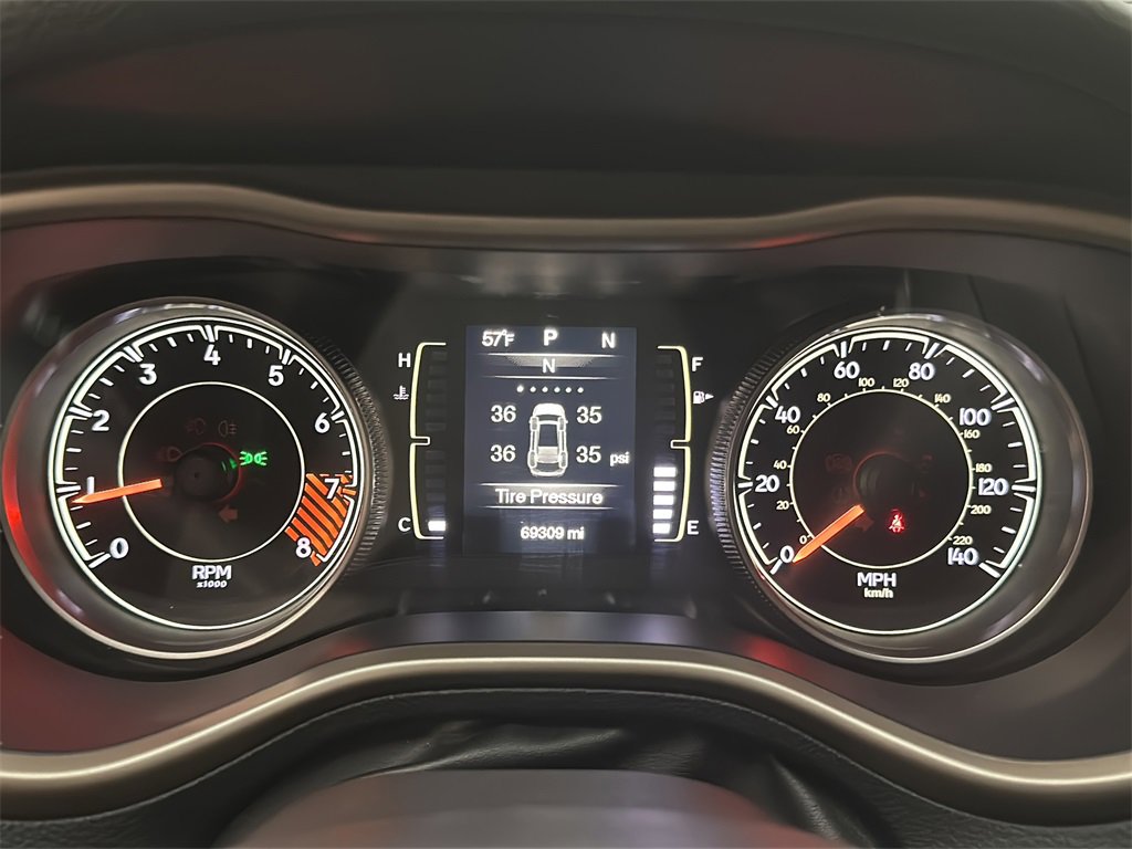 Used 2014 Jeep Cherokee Latitude w/ Comfort/Convenience Group image 16