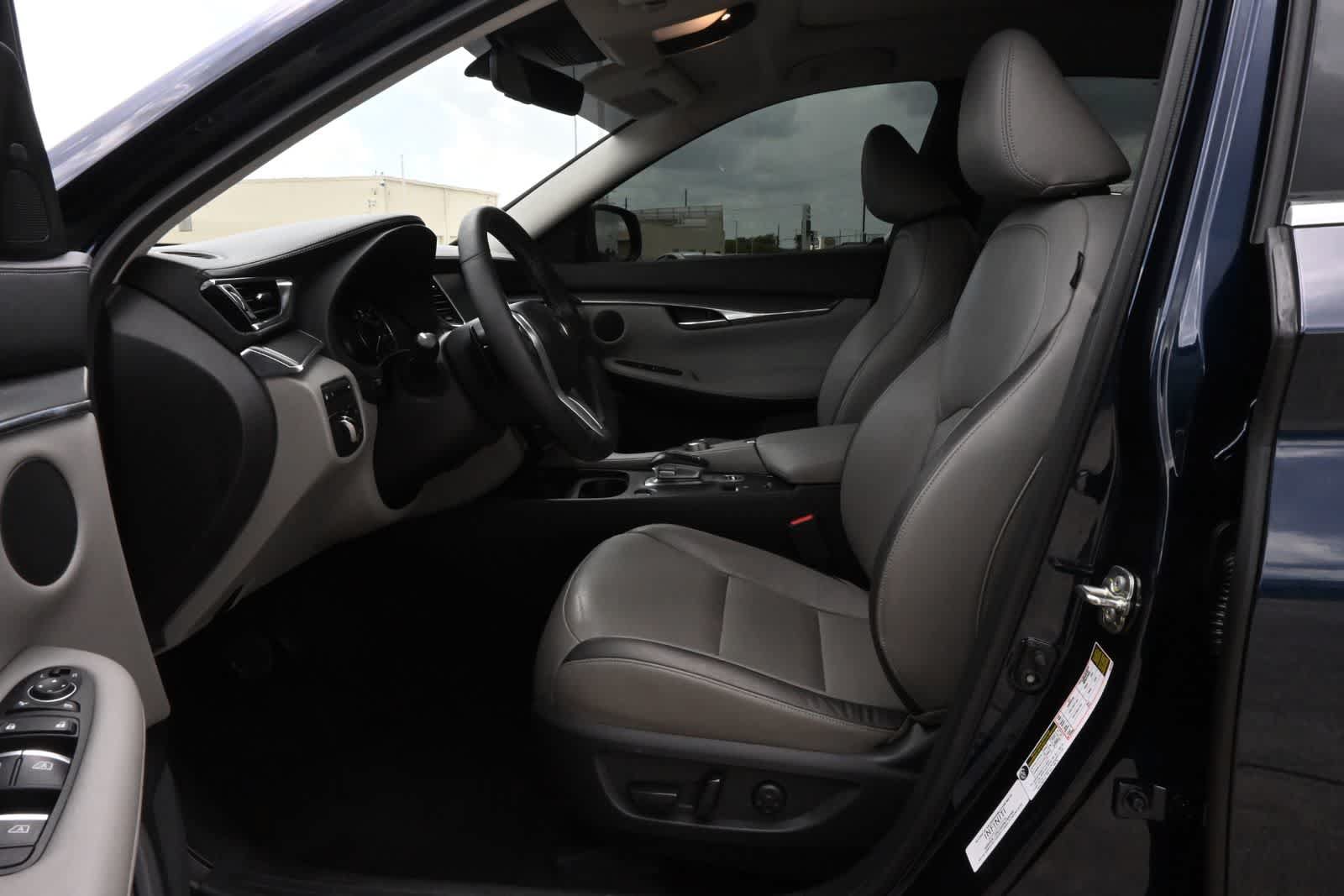 Used 2023 INFINITI QX50 Luxe FWD image 17