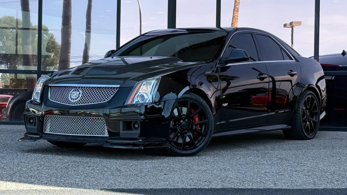Used 2012 Cadillac CTS V RWD image 2