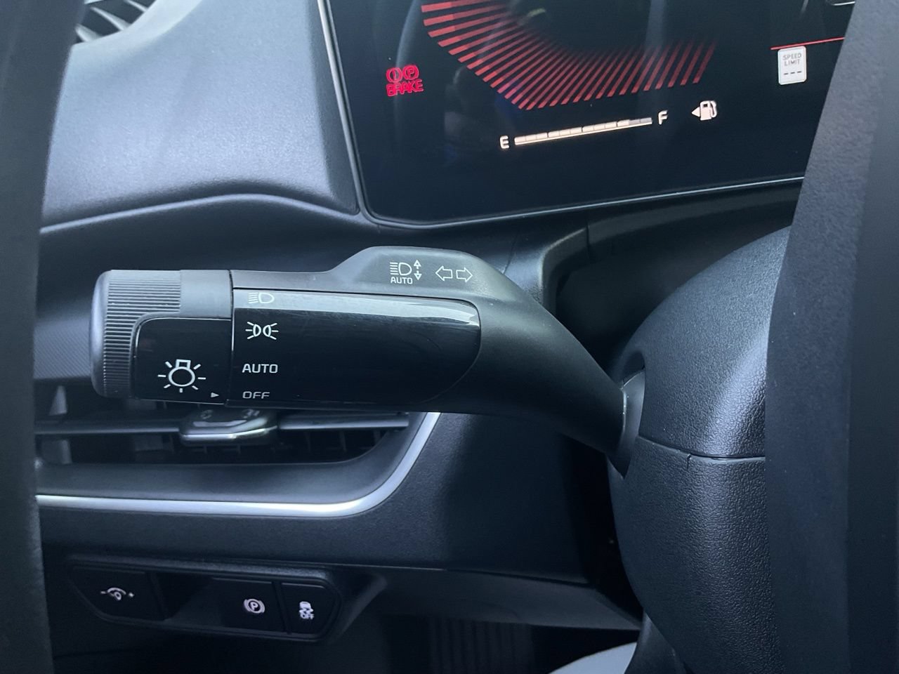 Used 2025 Kia K4 FWD image 34