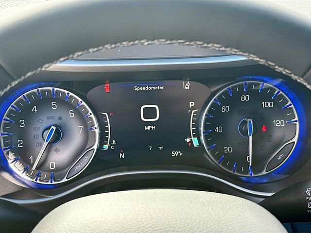 New 2026 Chrysler Pacifica Select image 13