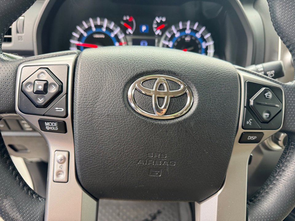 Used 2016 Toyota 4Runner Limited AWD/4WD image 37