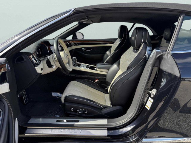Used 2022 Bentley Continental GT image 27