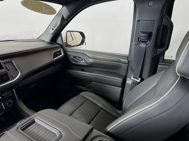 Used 2024 Chevrolet Suburban Premier image 25