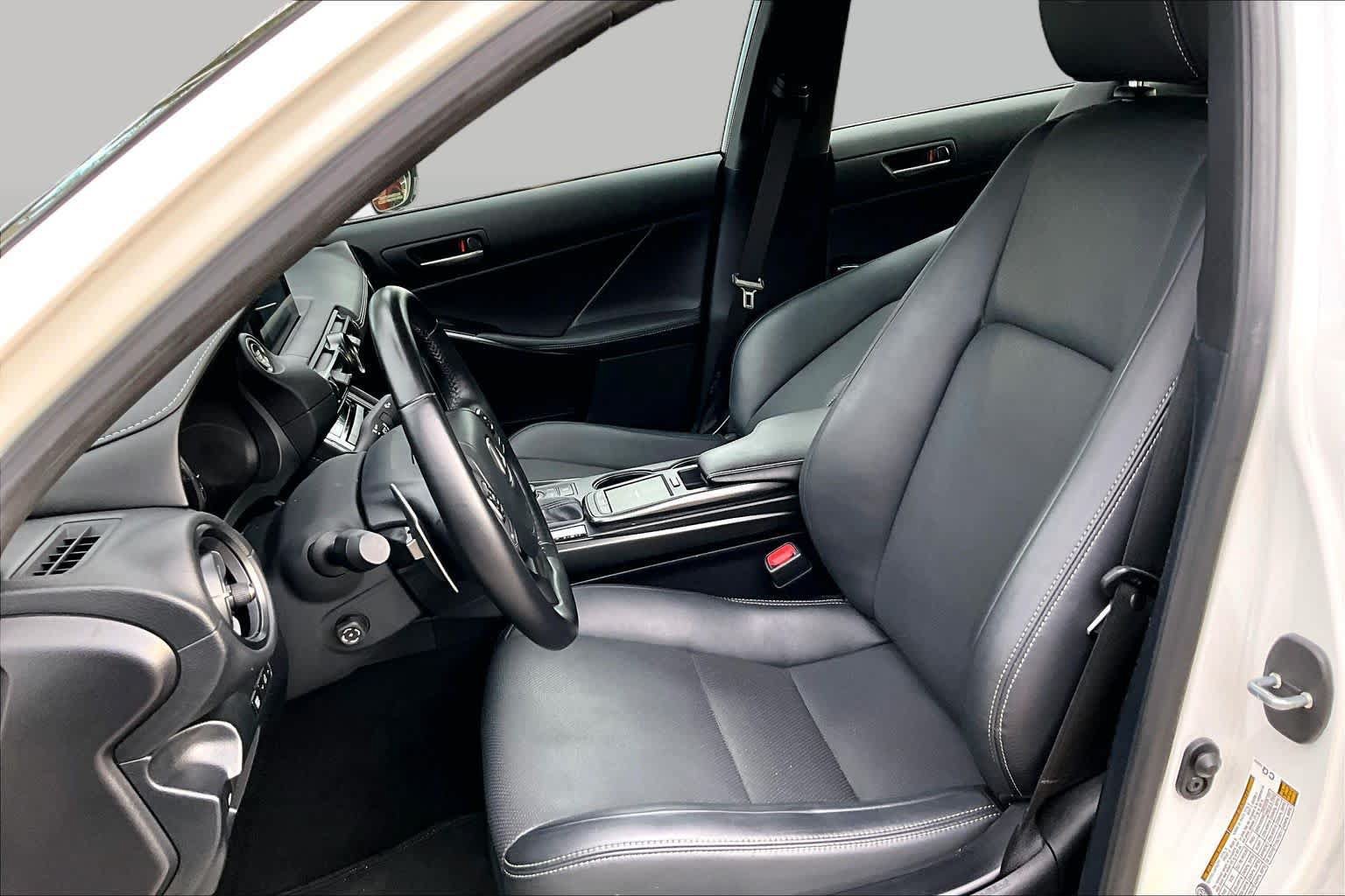 Used 2023 Lexus IS 300 w/ Premium Package RWD image 8