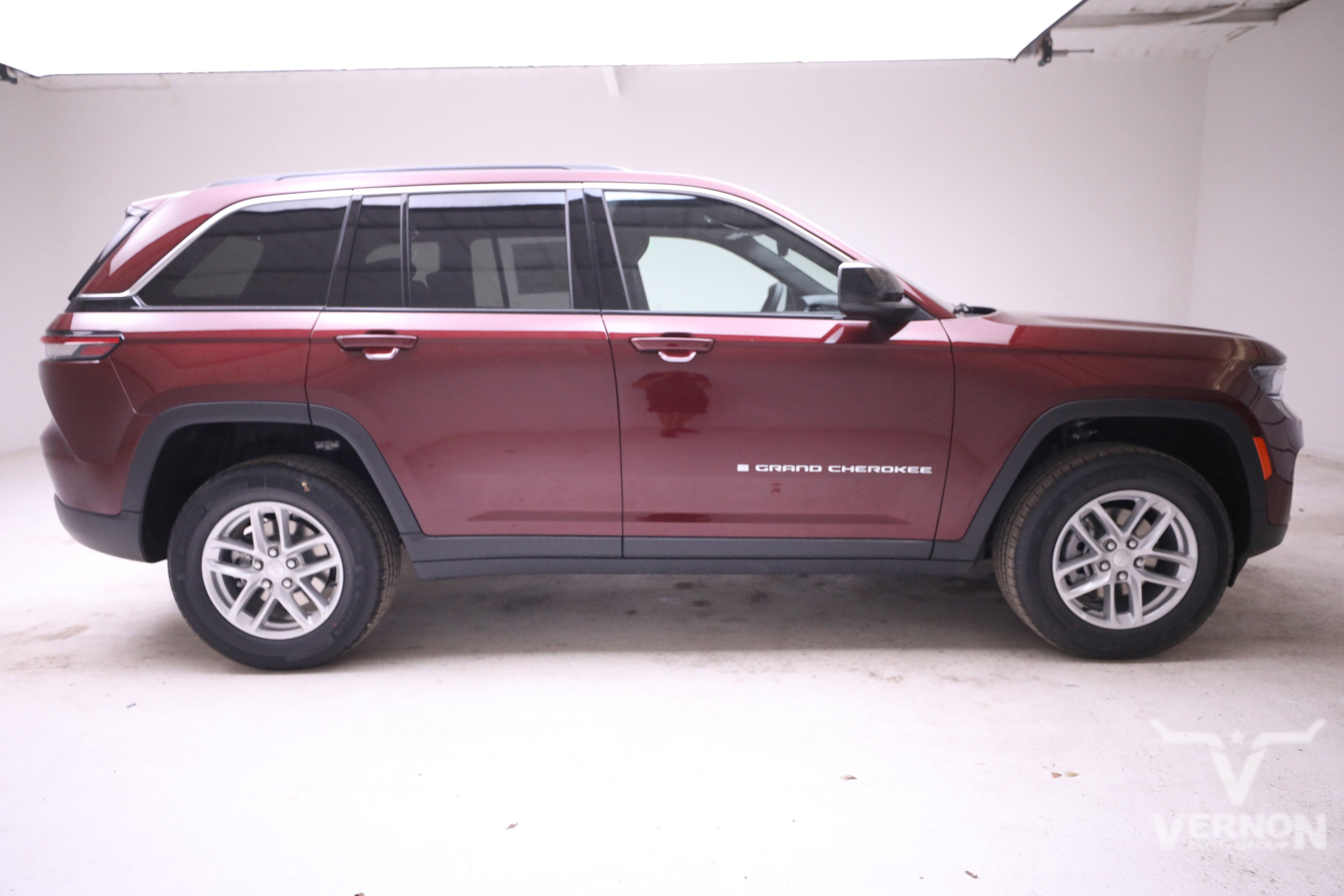 New 2025 Jeep Grand Cherokee Laredo X image 6