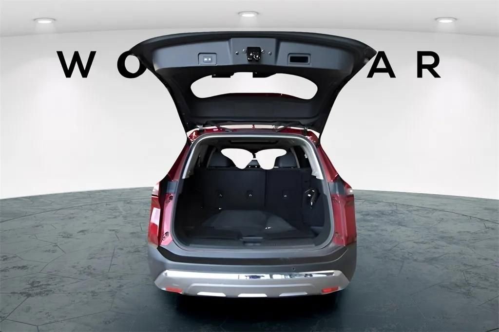 Used 2021 Nissan Rogue Platinum AWD/4WD image 16
