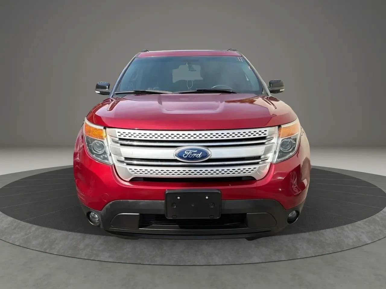 Used 2014 Ford Explorer XLT w/ Equipment Group 202A AWD/4WD image 2