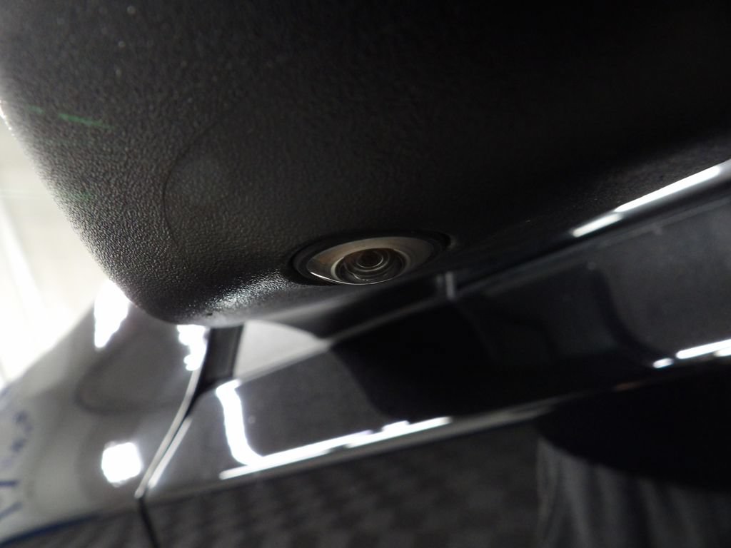 Used 2021 Chevrolet Traverse RS w/ LPO, Floor Liner Package AWD/4WD image 51