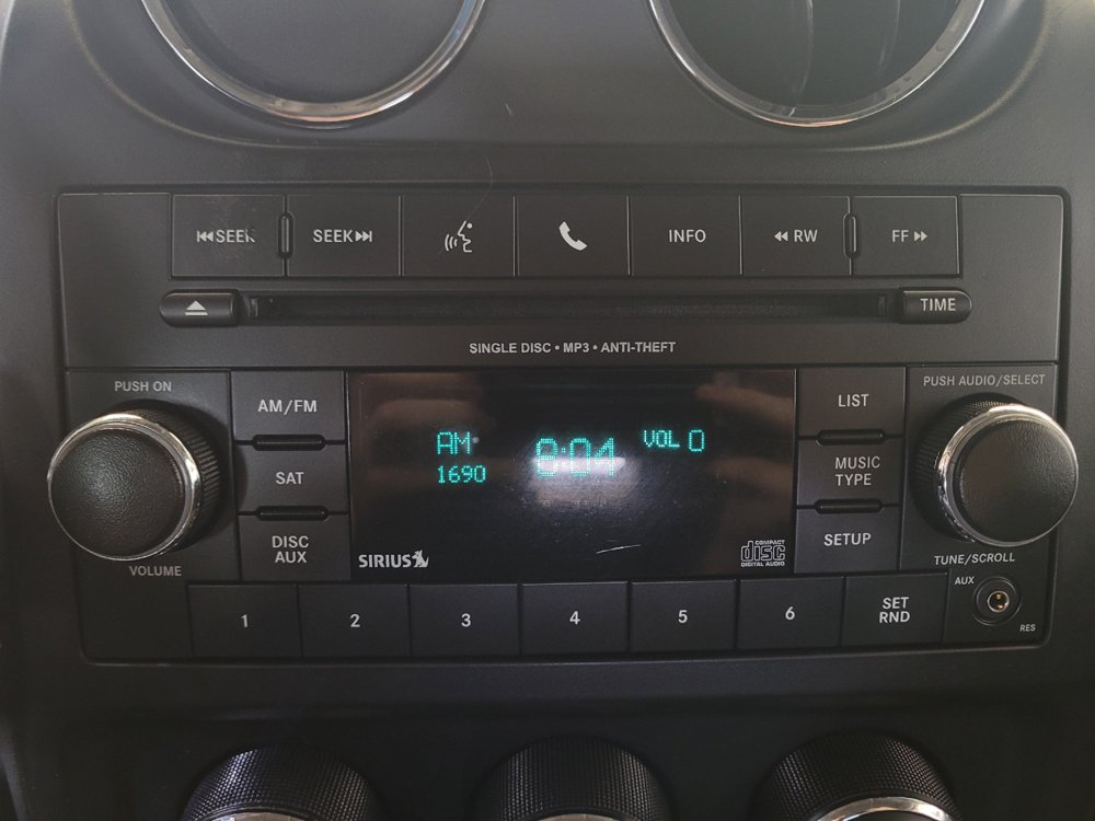 Used 2014 Jeep Patriot Latitude FWD image 25