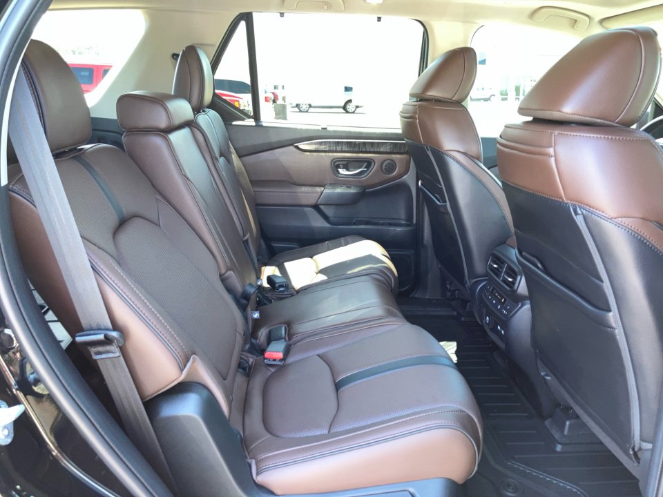 Certified 2023 Honda Pilot Elite image 33