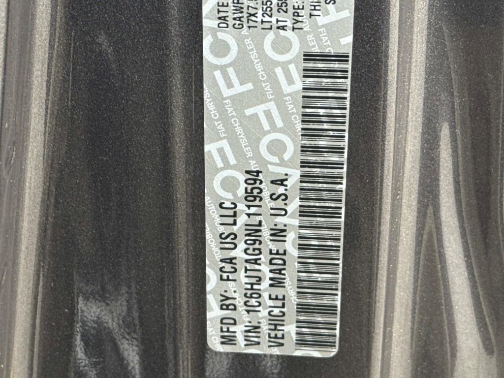 Used 2022 Jeep Gladiator Willys image 31