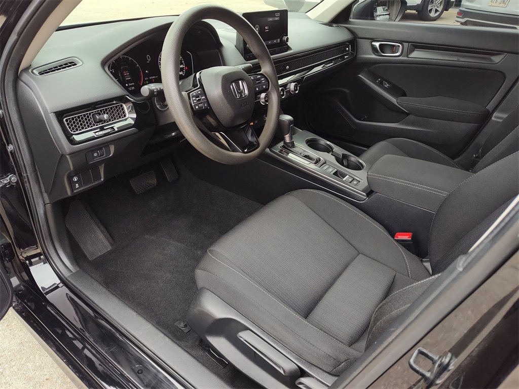 Used 2022 Honda Civic LX image 2