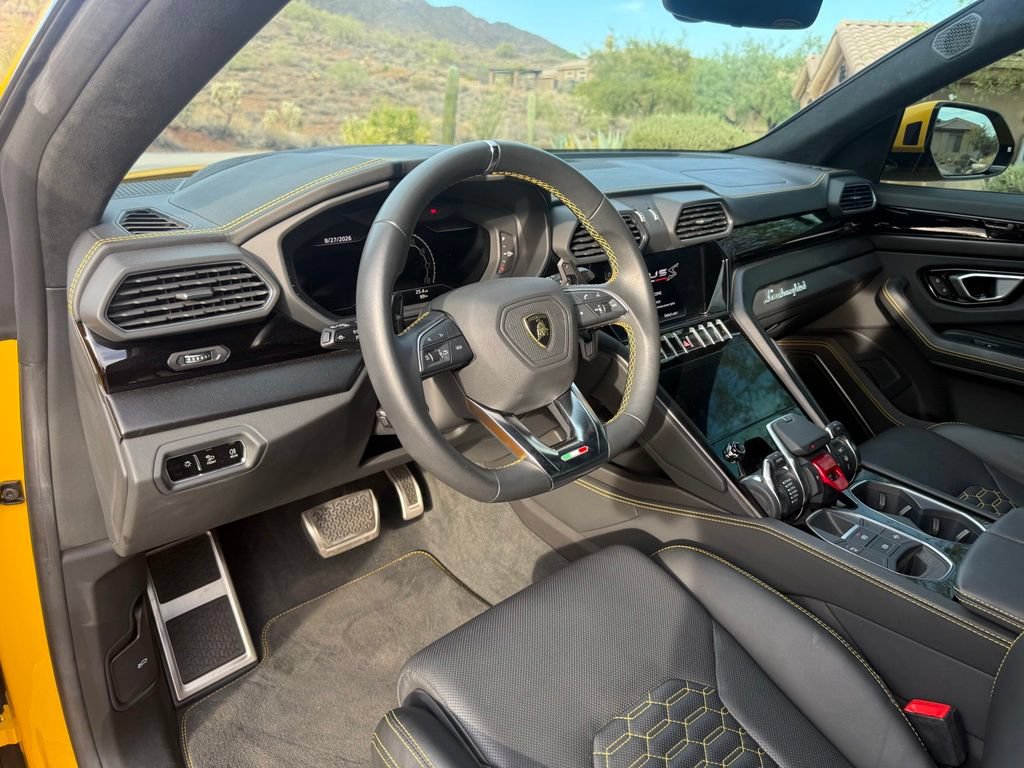 Used 2023 Lamborghini Urus S AWD/4WD image 17