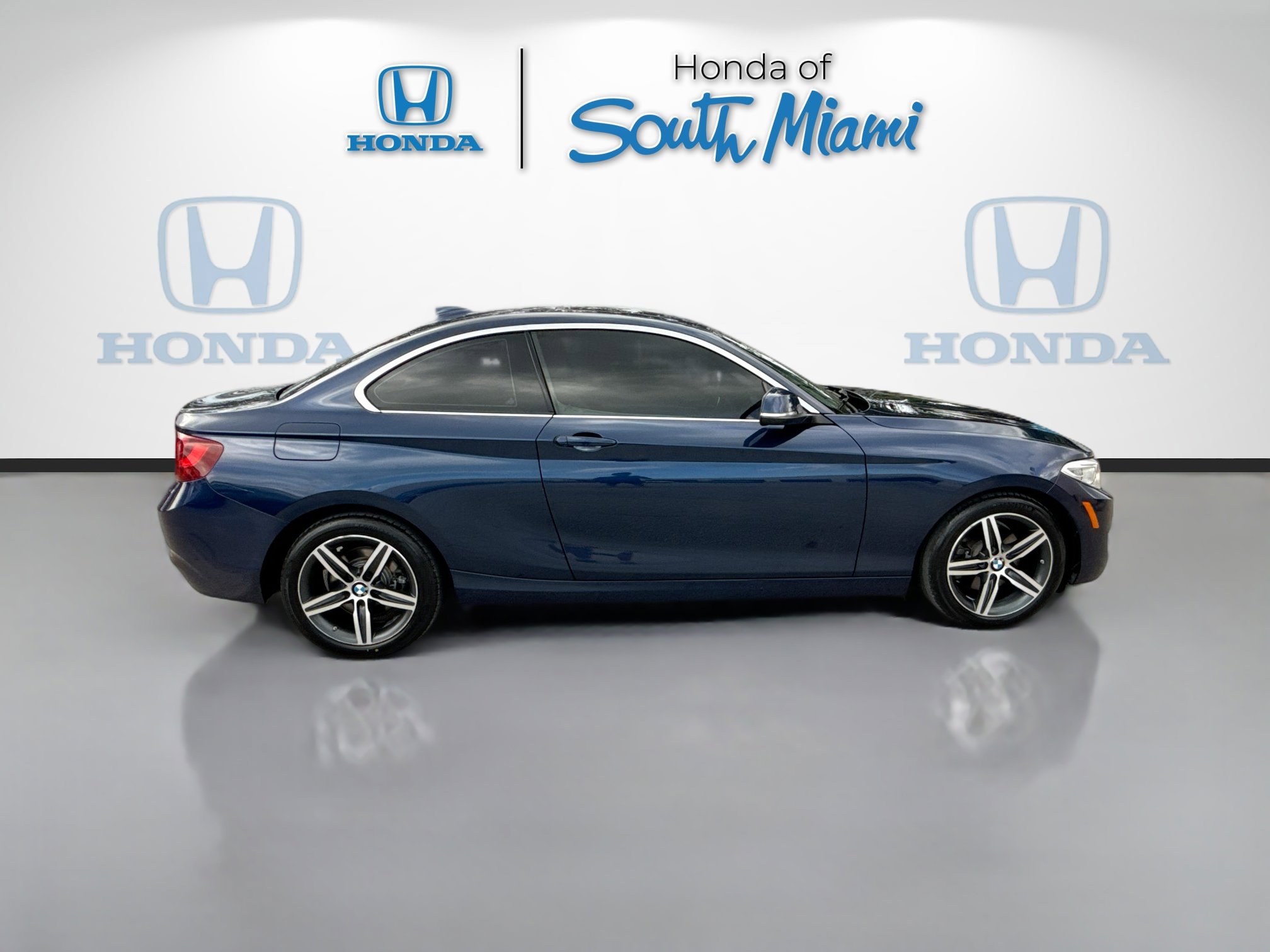 Used 2017 BMW 230i Coupe image 8