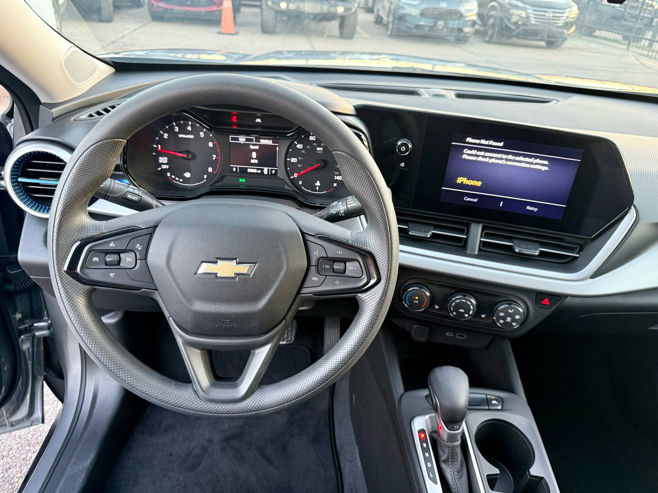 Used 2024 Chevrolet Trax LS w/ LS Convenience Package image 16