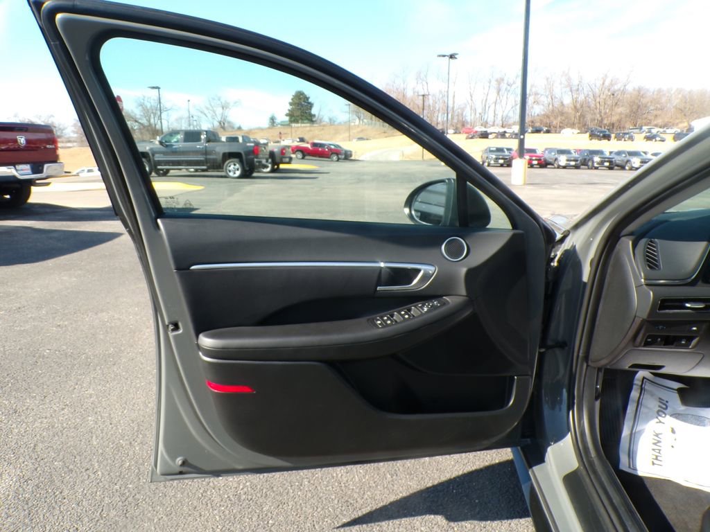 Certified 2023 Hyundai Sonata SEL w/ Convenience Package FWD image 11