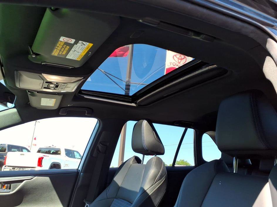 Used 2023 Toyota RAV4 XSE AWD/4WD image 15